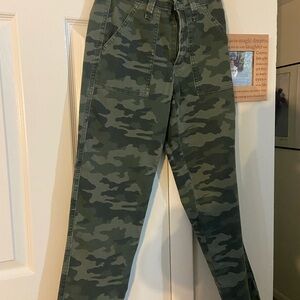 Universal Thread Green Camo Wide Leg Pants